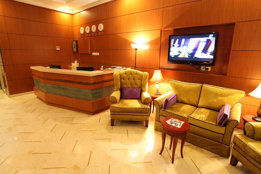 Lavande Suites Yanbu Bagian luar foto