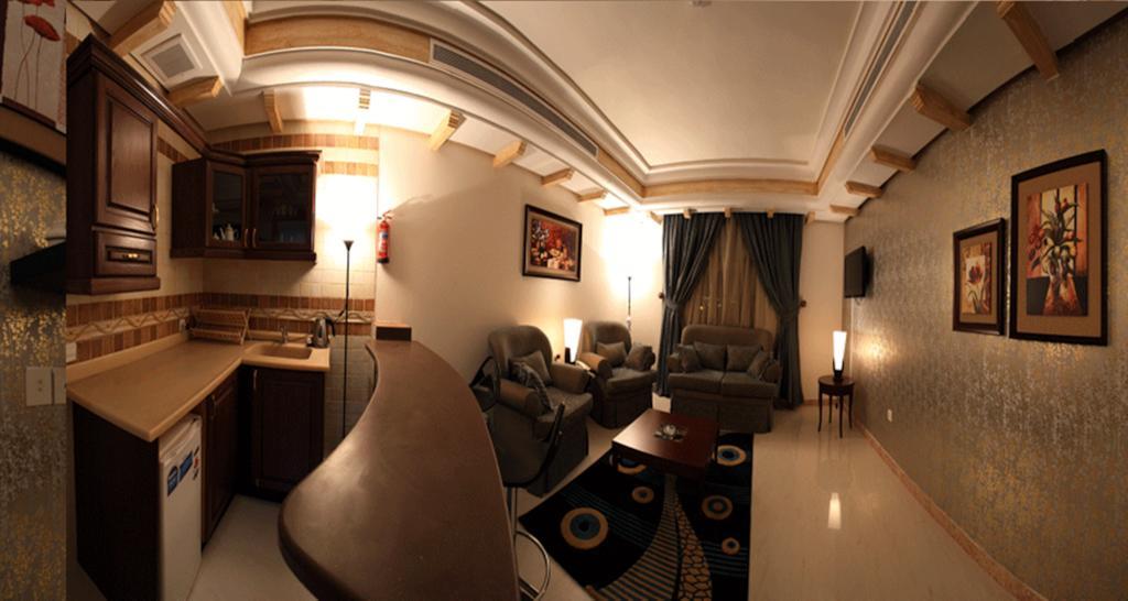 Lavande Suites Yanbu Bagian luar foto